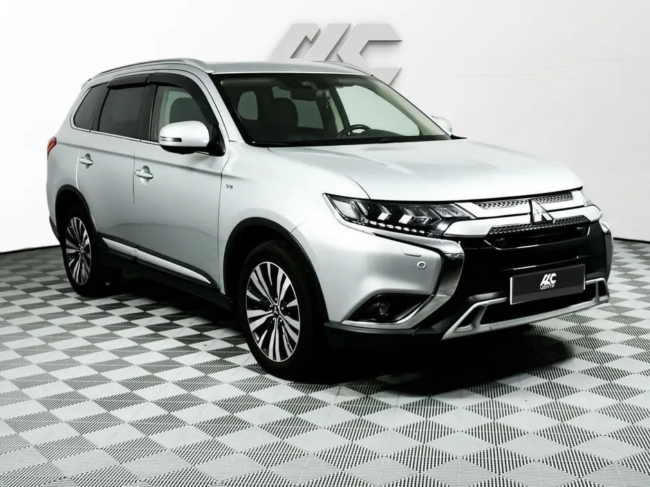 Mitsubishi Outlander, 2018 г.