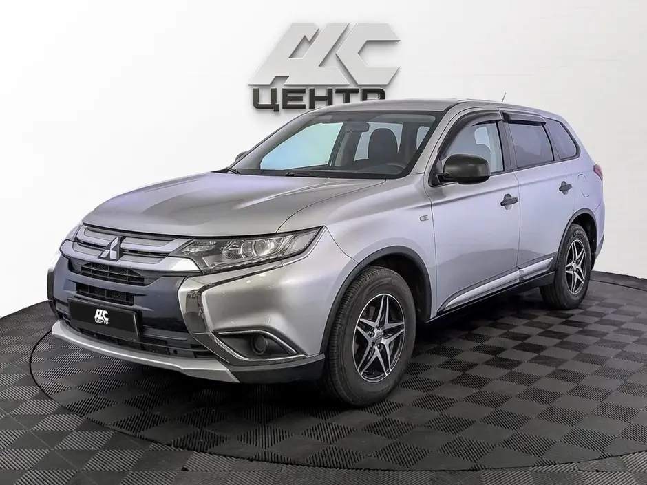 Mitsubishi Outlander, 2015 г.