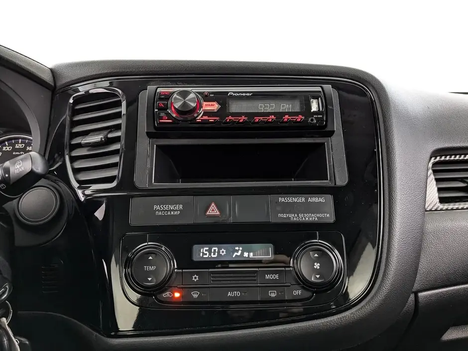 Mitsubishi Outlander, 2015 г.