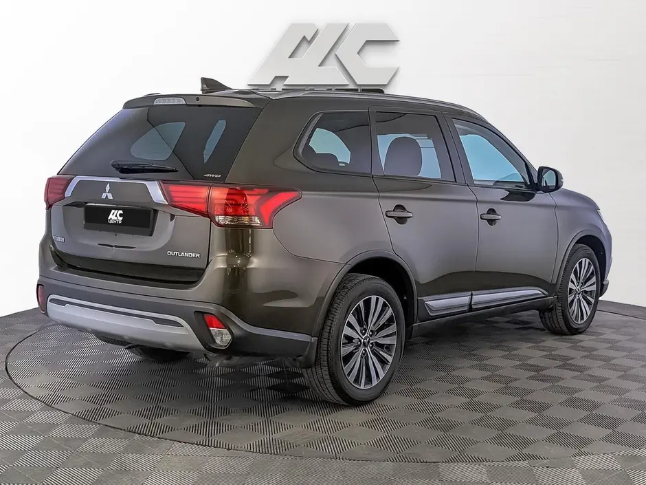 Mitsubishi Outlander, 2016 г.