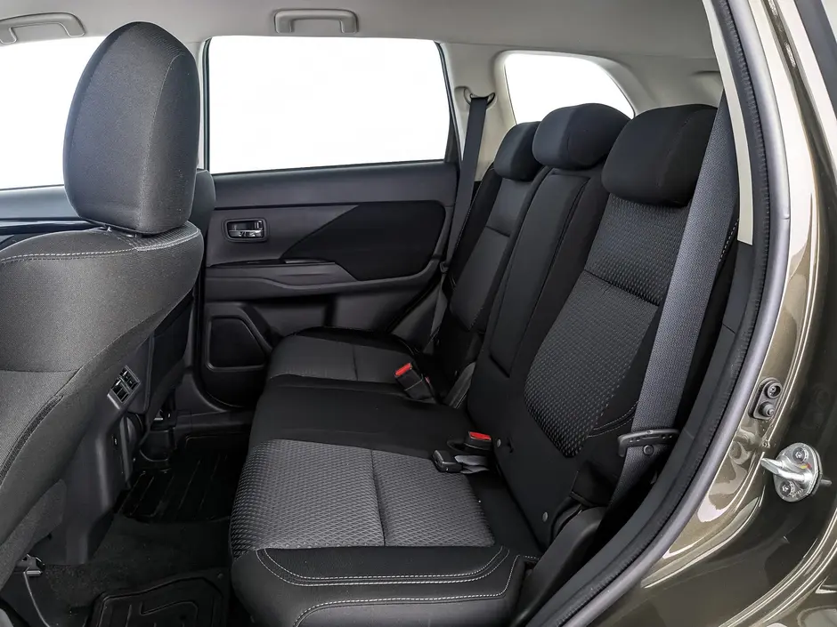 Mitsubishi Outlander, 2016 г.