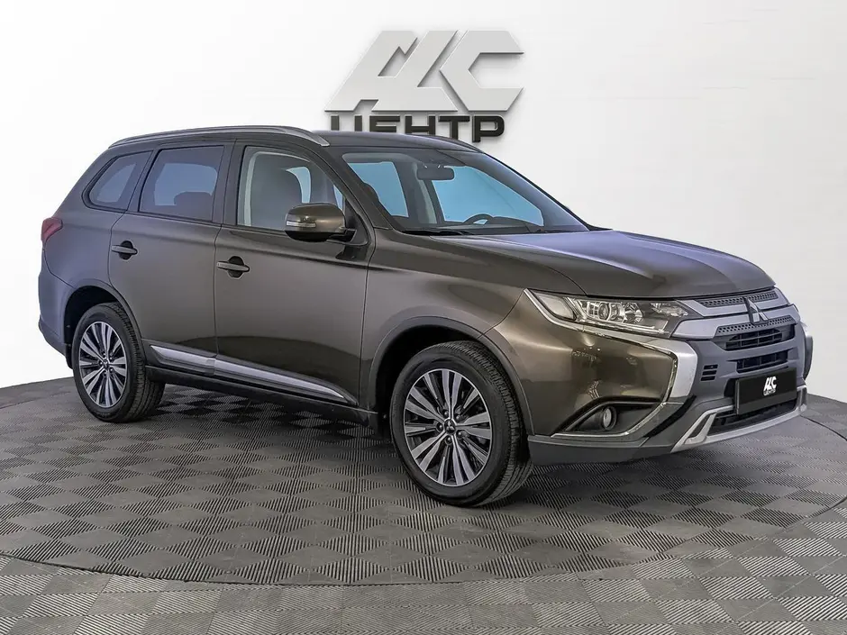 Mitsubishi Outlander, 2016 г.