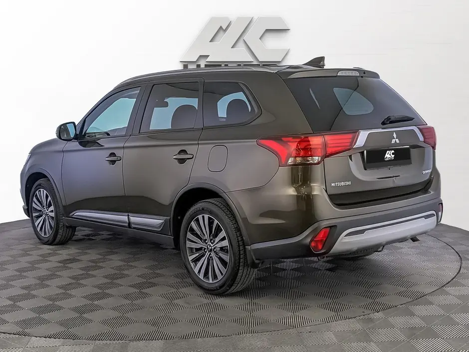 Mitsubishi Outlander, 2016 г.