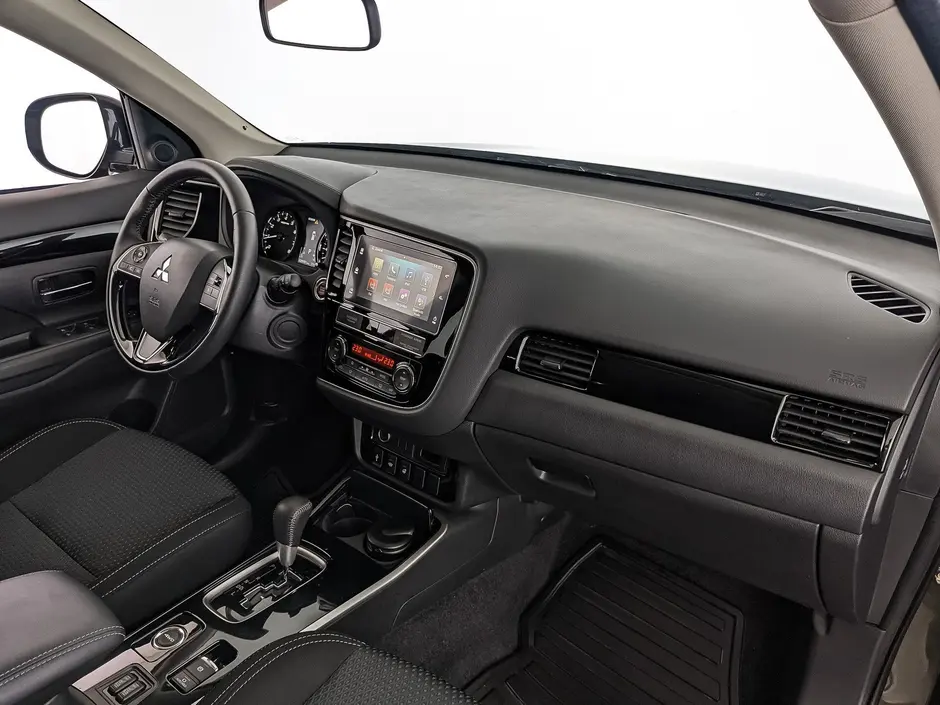 Mitsubishi Outlander, 2016 г.