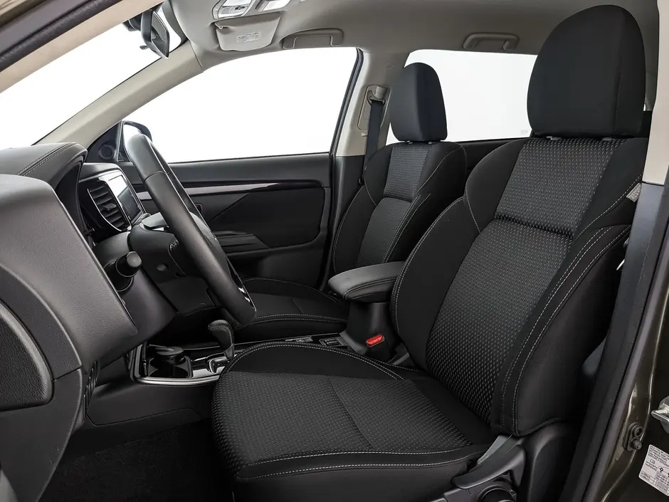 Mitsubishi Outlander, 2016 г.