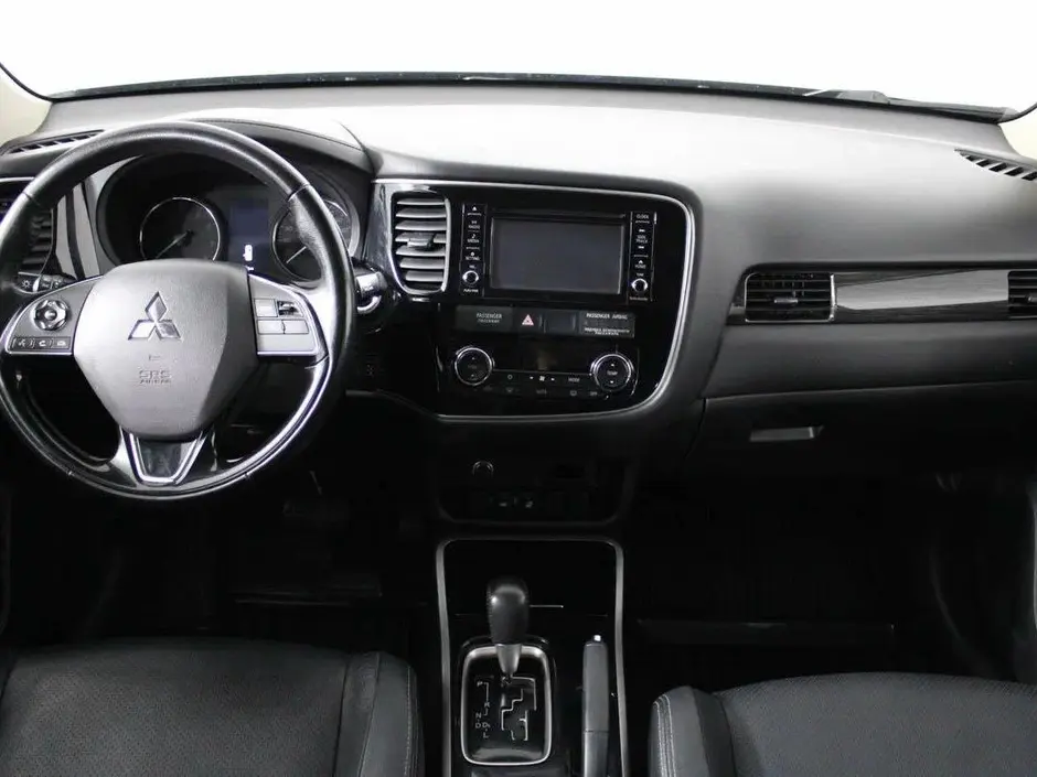 Mitsubishi Outlander, 2017 г.