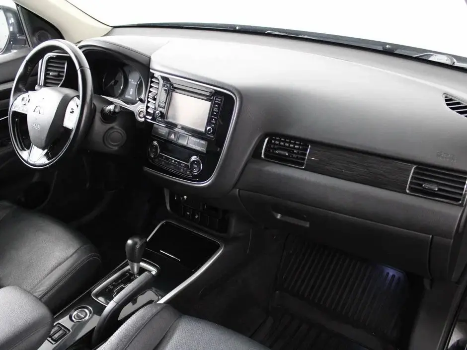 Mitsubishi Outlander, 2017 г.