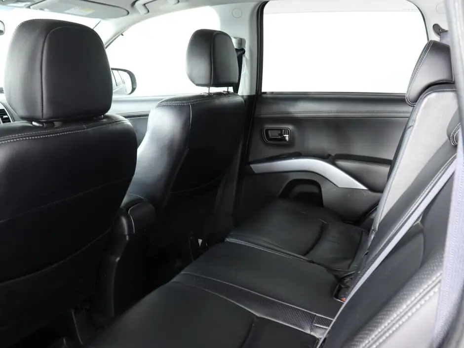 Mitsubishi Outlander, 2010 г.