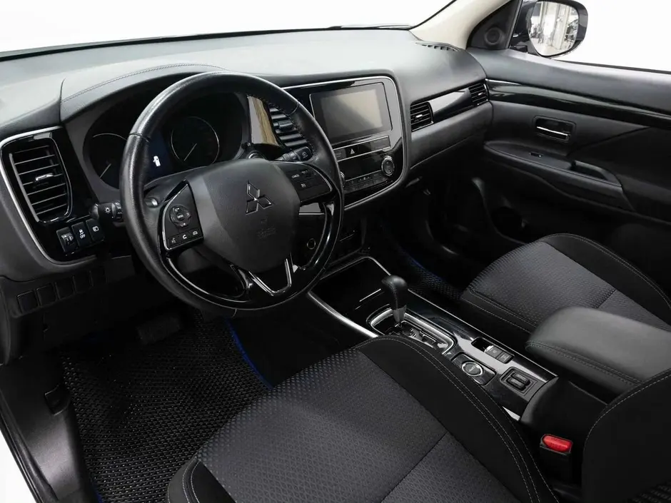 Mitsubishi Outlander, 2018 г.