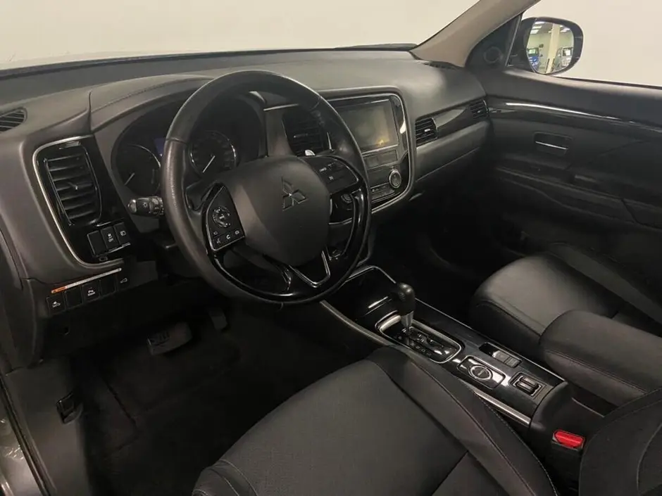 Mitsubishi Outlander, 2018 г.