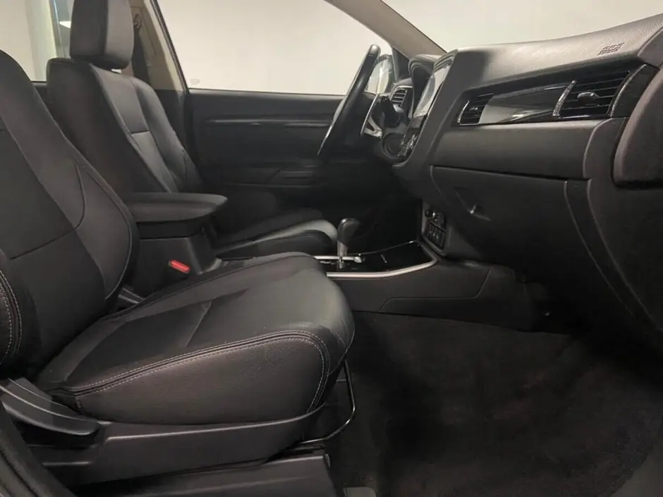 Mitsubishi Outlander, 2018 г.