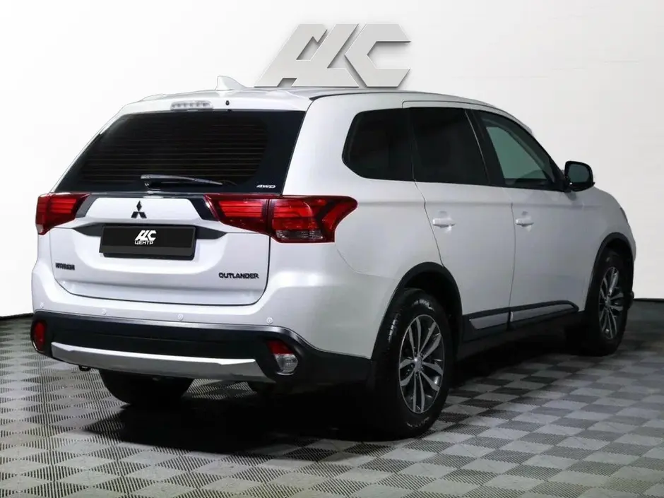 Mitsubishi Outlander, 2017 г.
