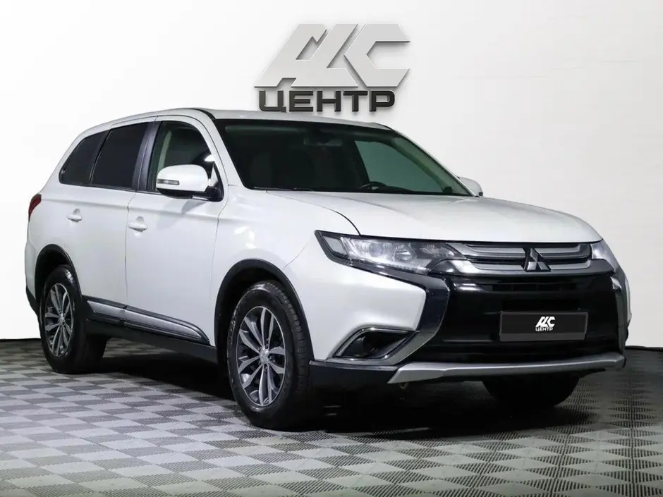 Mitsubishi Outlander, 2017 г.