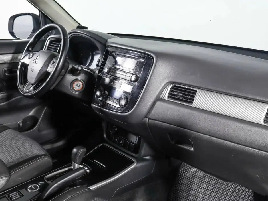 Mitsubishi Outlander, 2017 г.