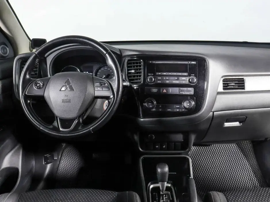 Mitsubishi Outlander, 2017 г.