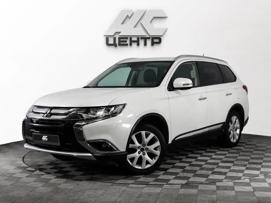 Mitsubishi Outlander, 2015 г.