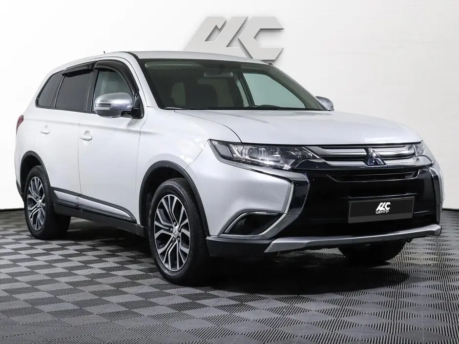 Mitsubishi Outlander, 2016 г.
