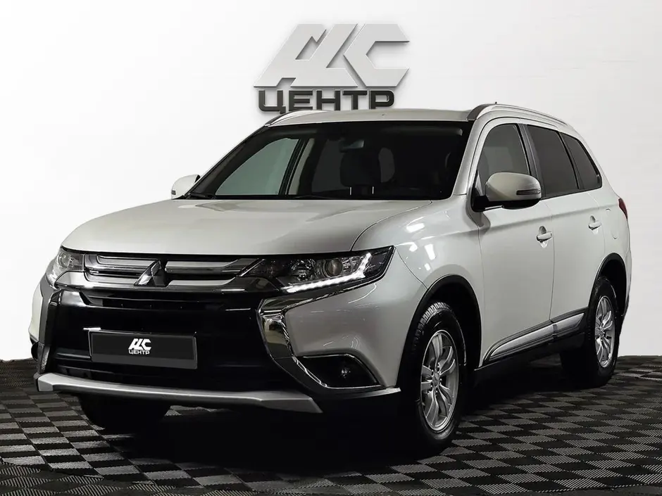 Mitsubishi Outlander, 2015 г.