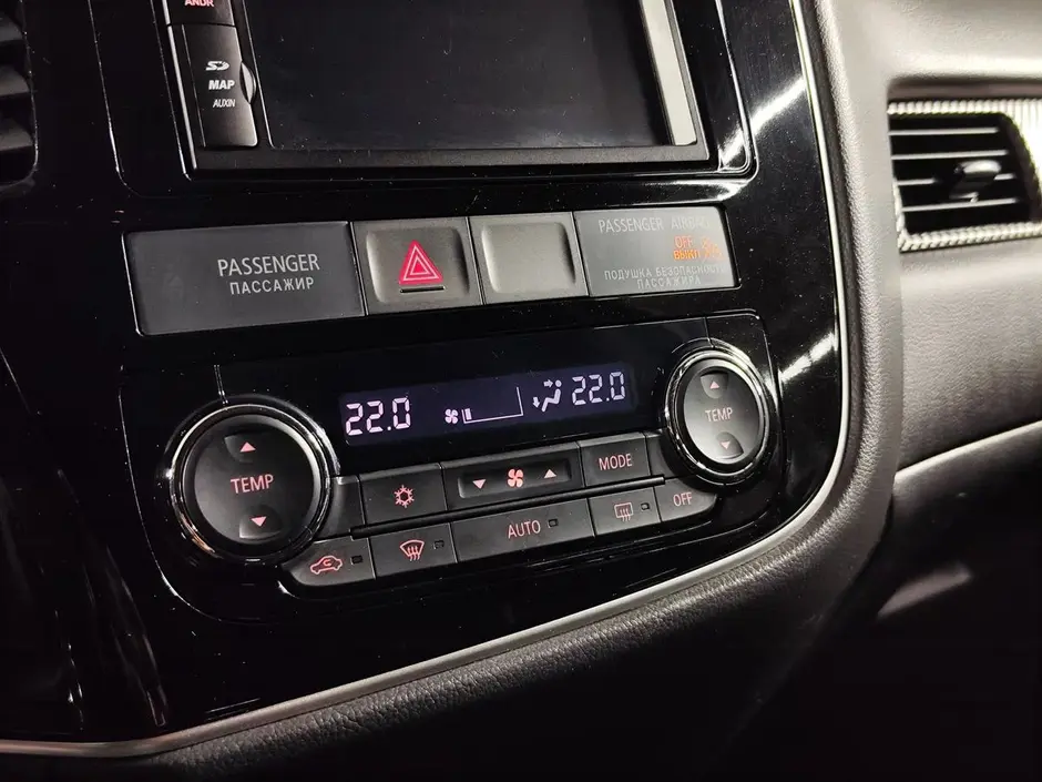 Mitsubishi Outlander, 2015 г.