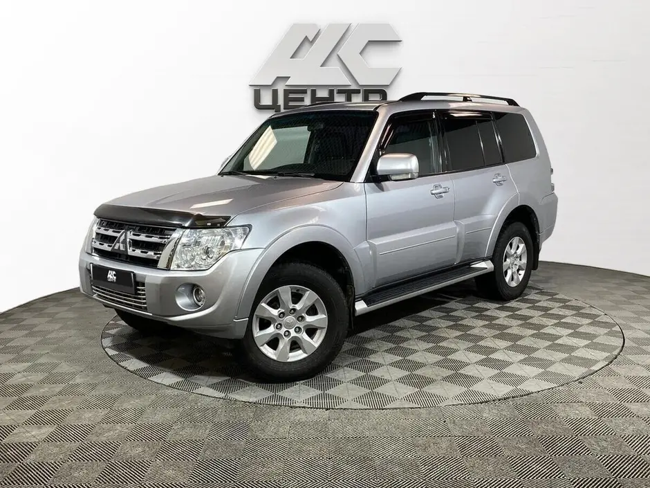 Mitsubishi Pajero, 2012 г.