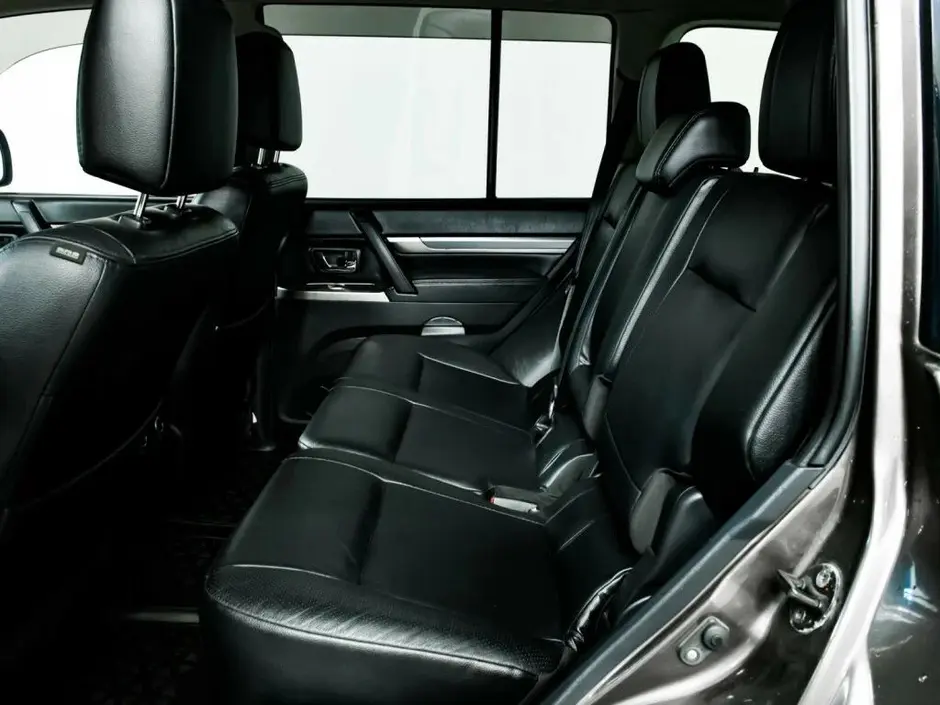 Mitsubishi Pajero, 2012 г.