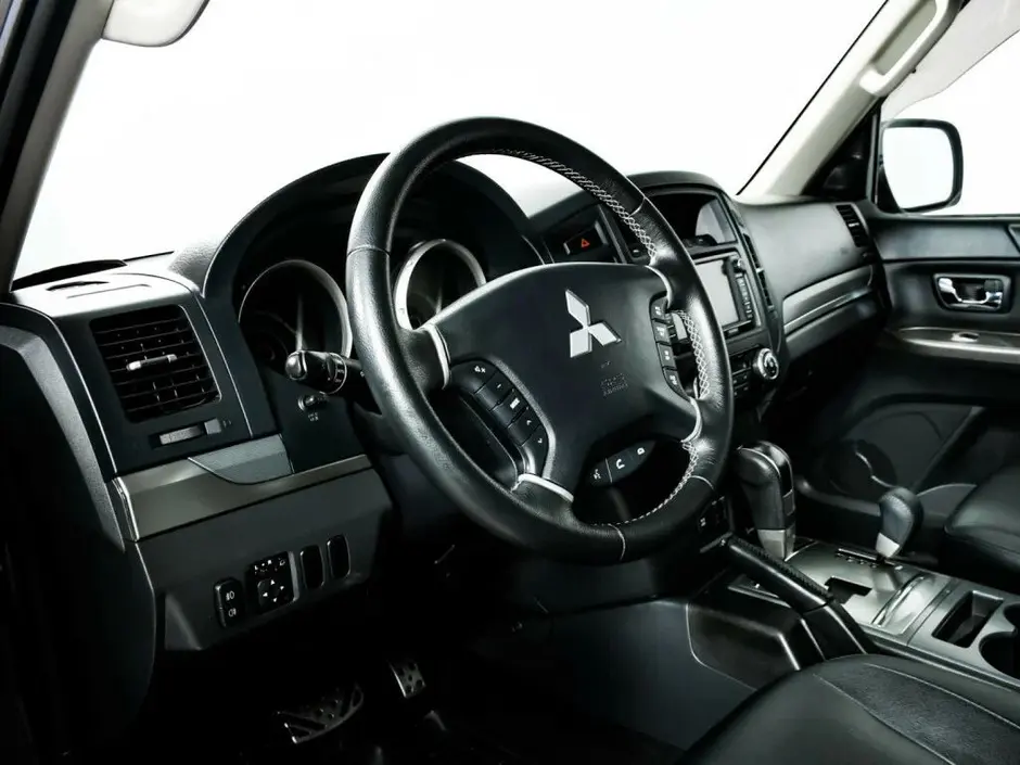 Mitsubishi Pajero, 2012 г.