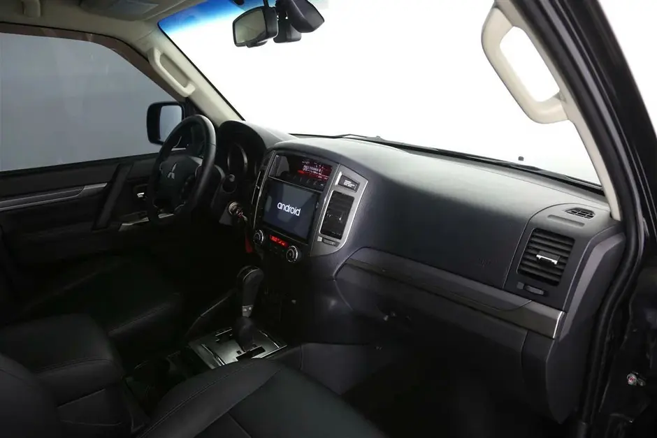 Mitsubishi Pajero, 2017 г.