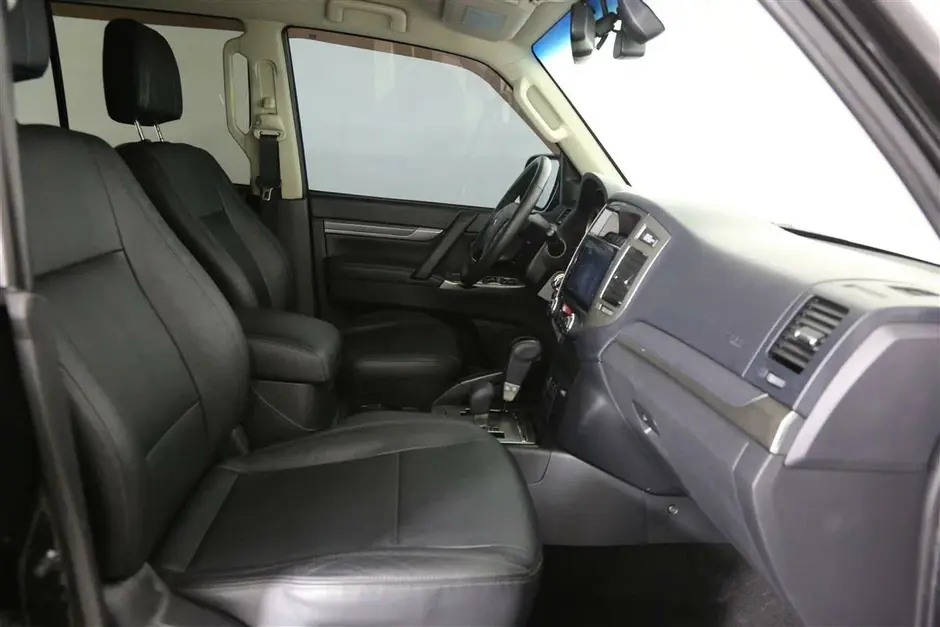 Mitsubishi Pajero, 2017 г.