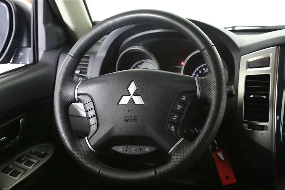 Mitsubishi Pajero, 2017 г.