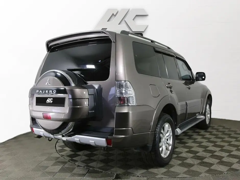 Mitsubishi Pajero, 2012 г.