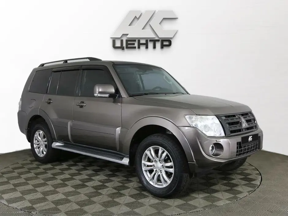 Mitsubishi Pajero, 2012 г.