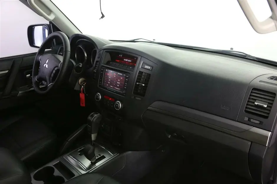 Mitsubishi Pajero, 2012 г.