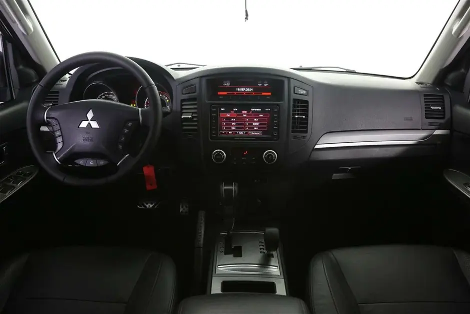 Mitsubishi Pajero, 2012 г.