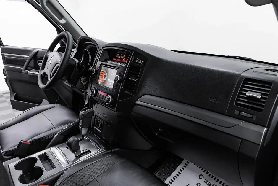 Mitsubishi Pajero, 2011 г.