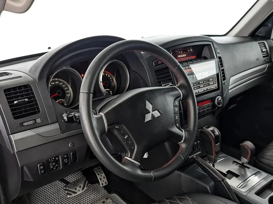 Mitsubishi Pajero, 2011 г.