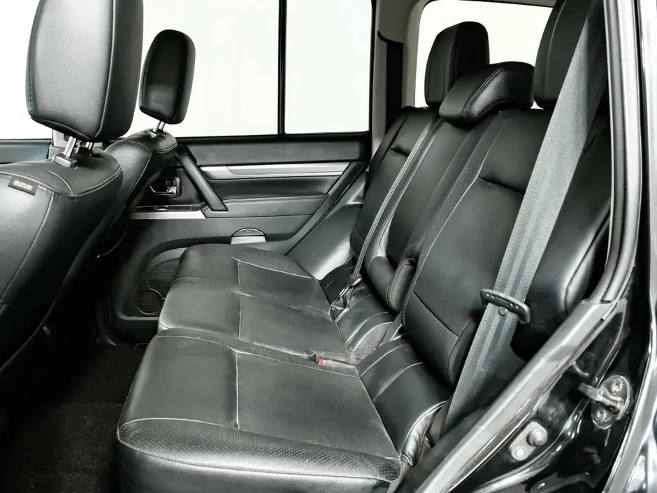 Mitsubishi Pajero, 2012 г.