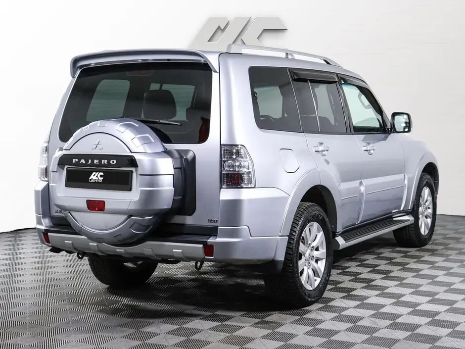 Mitsubishi Pajero, 2011 г.