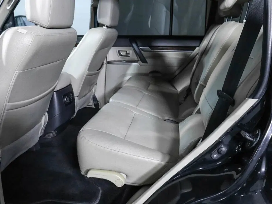 Mitsubishi Pajero, 2017 г.