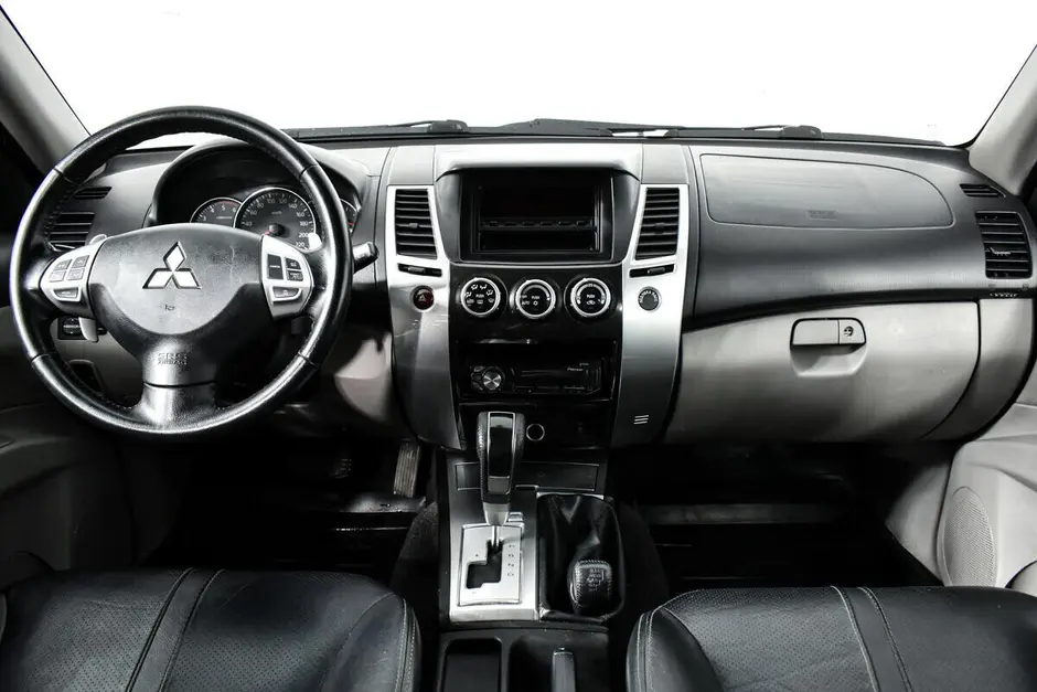 Mitsubishi Pajero, 2014 г.