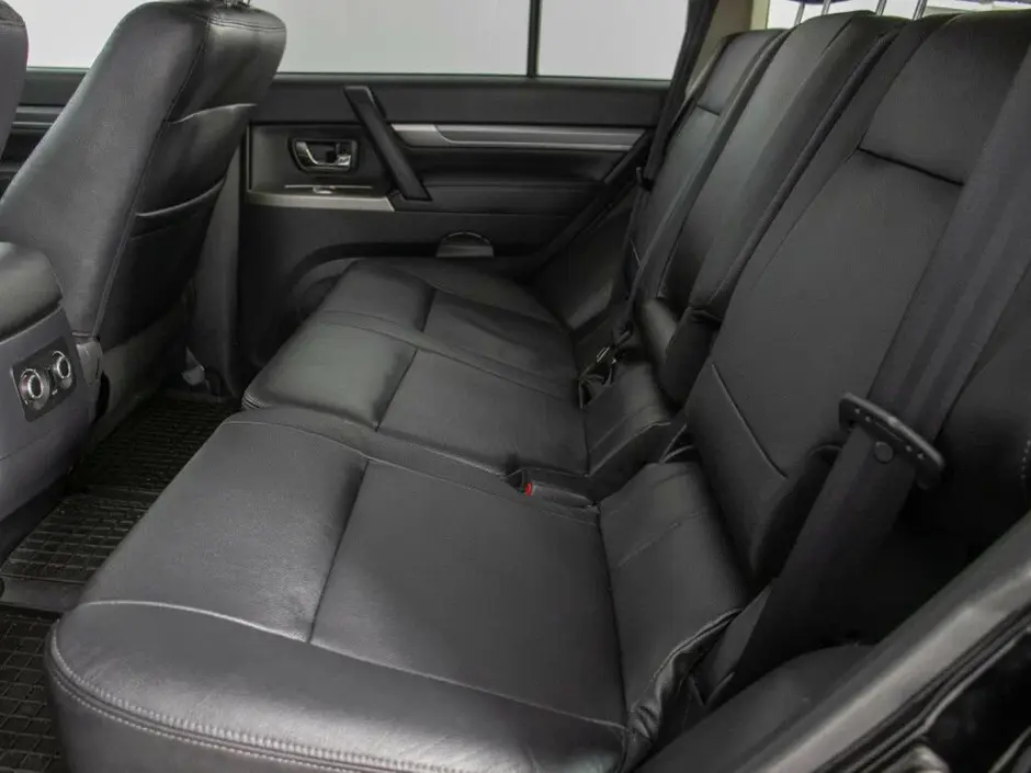 Mitsubishi Pajero, 2015 г.