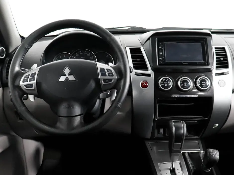 Mitsubishi Pajero Sport, 2012 г.