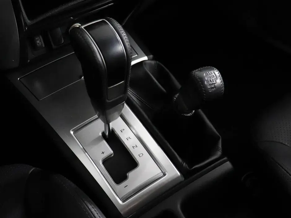 Mitsubishi Pajero Sport, 2012 г.