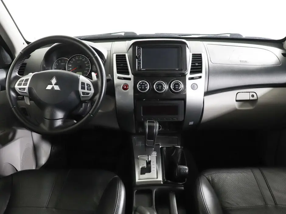 Mitsubishi Pajero Sport, 2013 г.