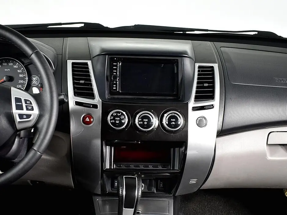 Mitsubishi Pajero Sport, 2013 г.