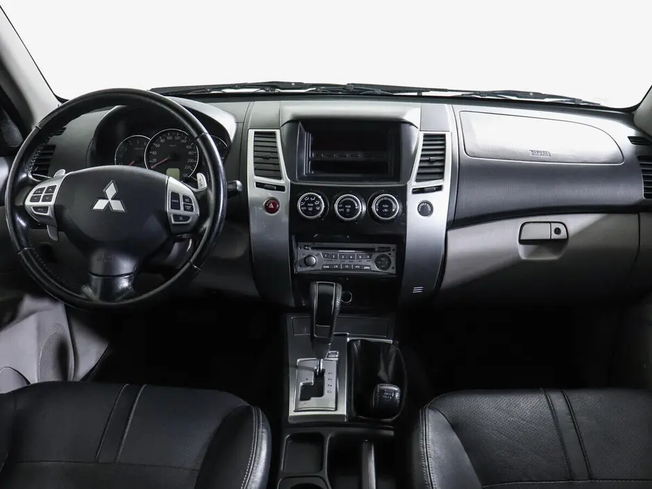 Mitsubishi Pajero Sport, 2013 г.