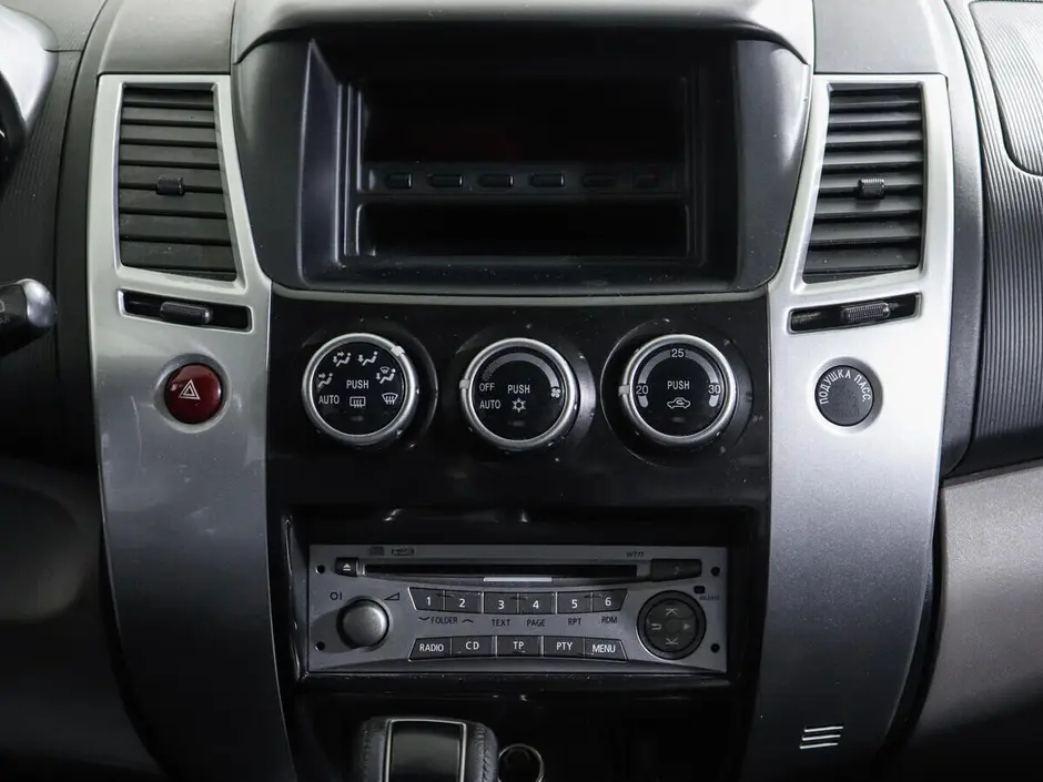 Mitsubishi Pajero Sport, 2013 г.