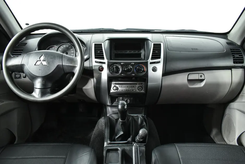 Mitsubishi Pajero Sport, 2012 г.