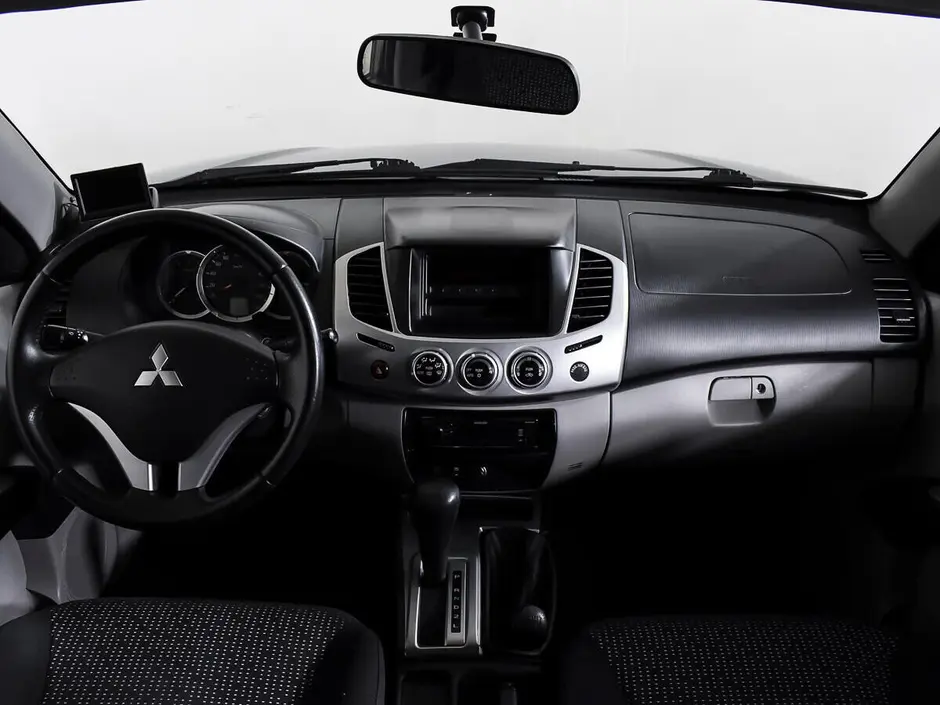 Mitsubishi L200, 2011 г.