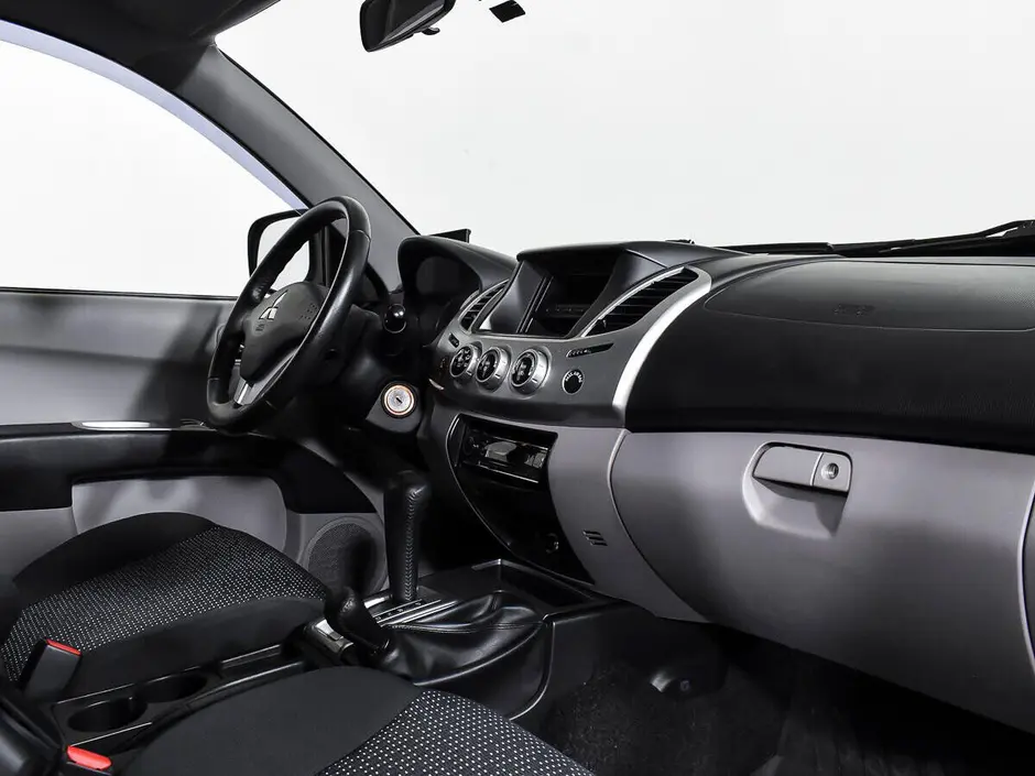 Mitsubishi L200, 2011 г.