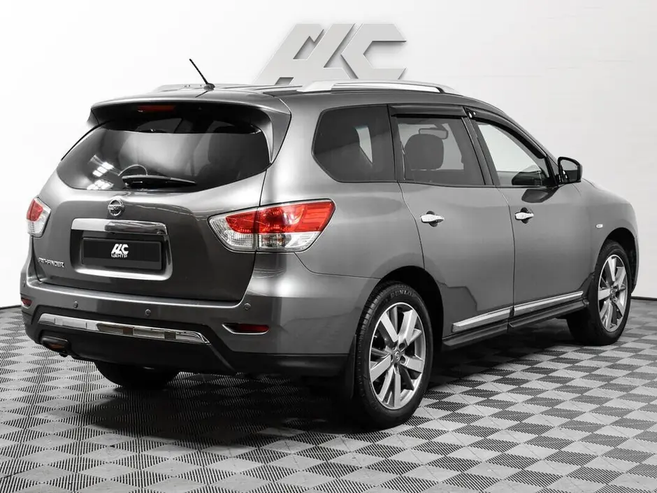 Nissan Pathfinder, 2015 г.